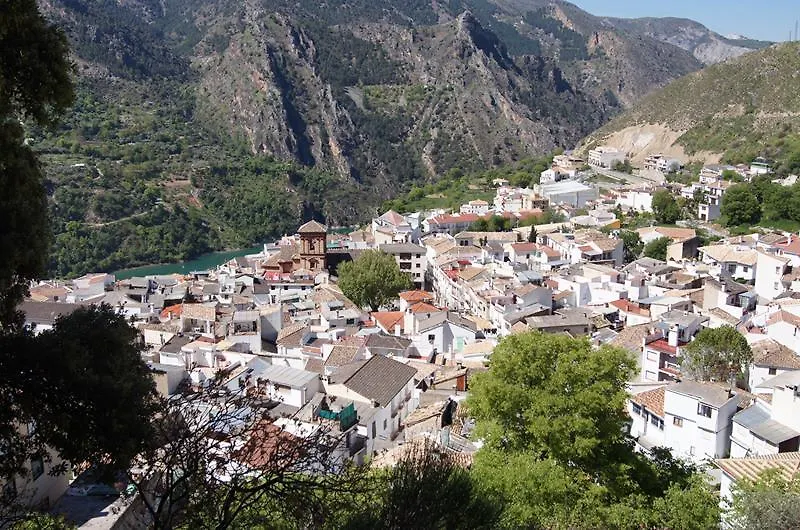 Casa Rural 3. Los Castanuelos Bed & Breakfast Guejar-Sierra Spain