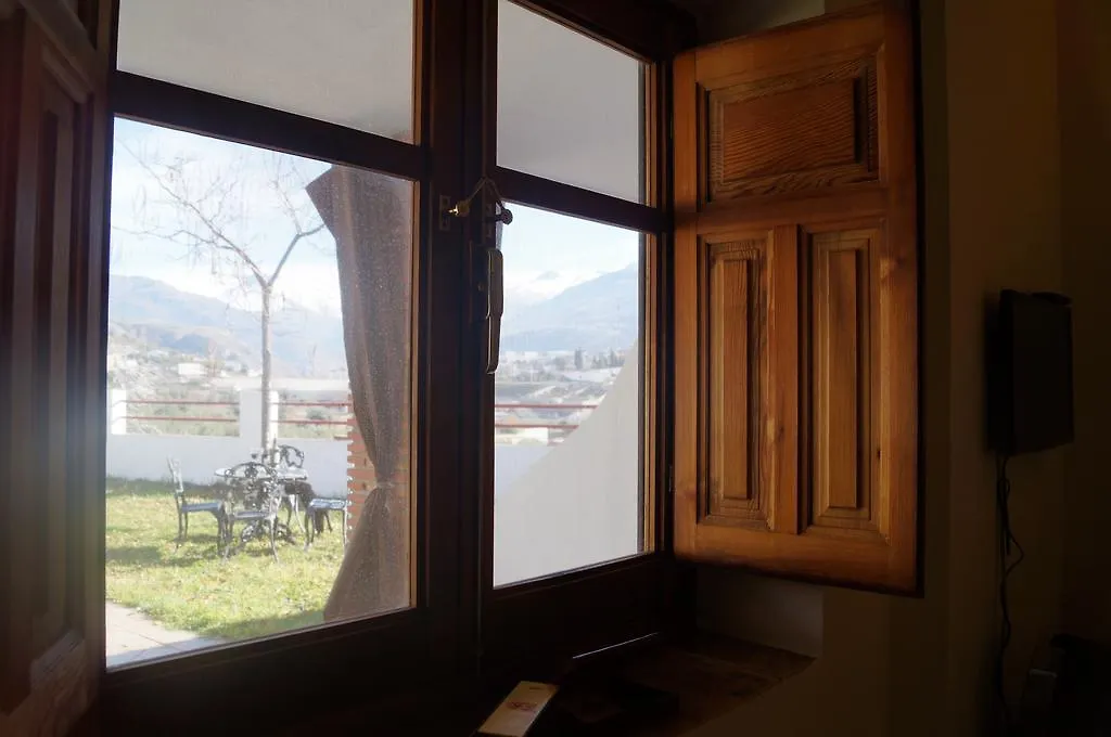 Casa Rural 3. Los Castanuelos Bed & Breakfast Guejar-Sierra
