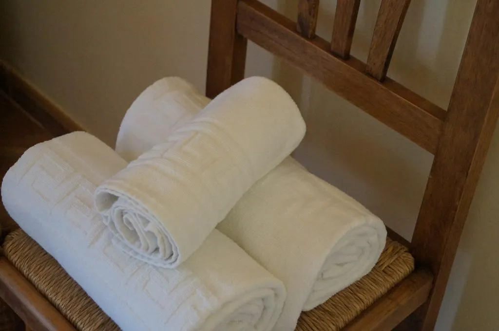Casa Rural 3. Los Castanuelos Bed & Breakfast Guejar-Sierra