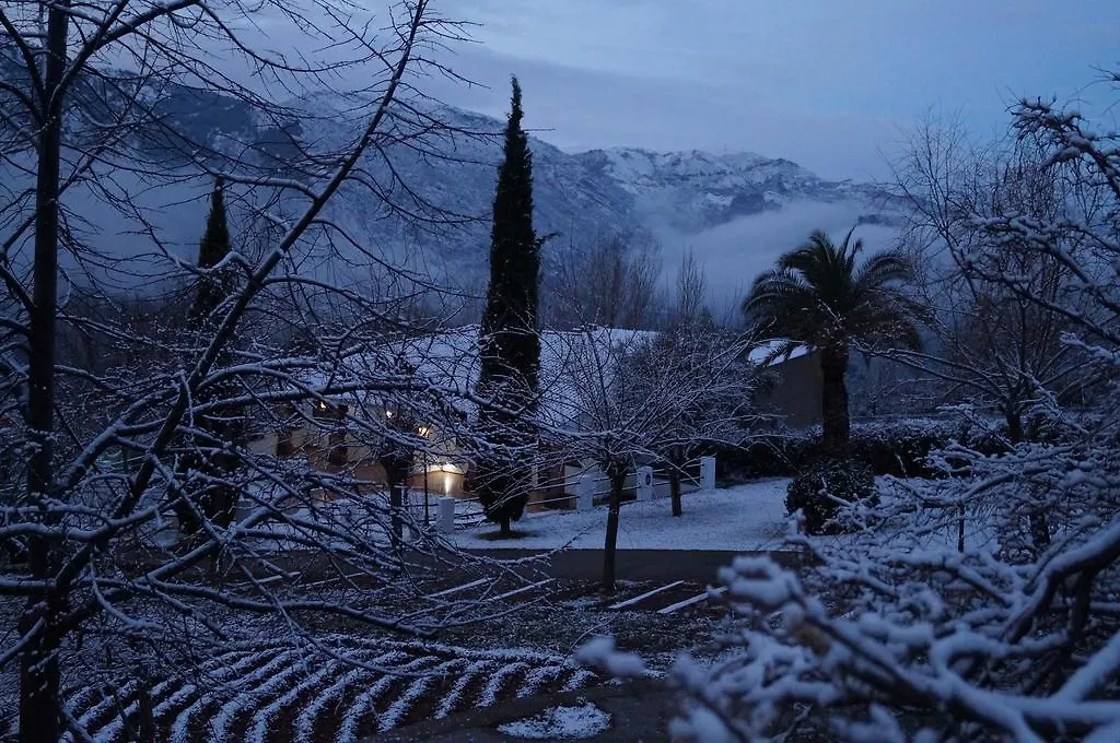 Casa Rural 3. Los Castanuelos Bed and Breakfast Guejar Sierra